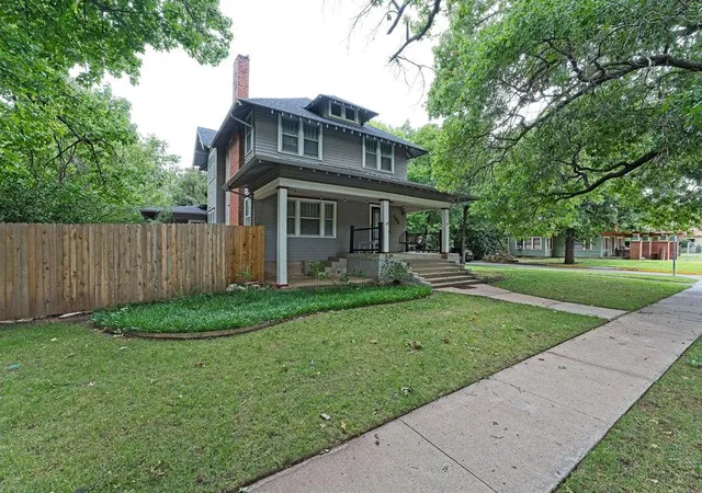 1st image of 704 Miller Ave, Norman, OK 73069 | MLS# 1241077