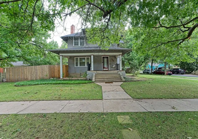 2nd image of 704 Miller Ave, Norman, OK 73069 | MLS# 1241077