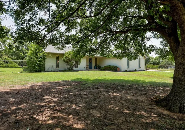 2nd image of 1108 Mesa Trl, Edmond, OK 73025 | MLS# 1241088