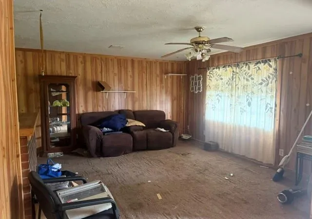 Photo 4 of Single family home for sale at 306 W Jerry Ln, Maud, OK 74854 | MLS# 1241092 | Listing updated on 2026-10-05