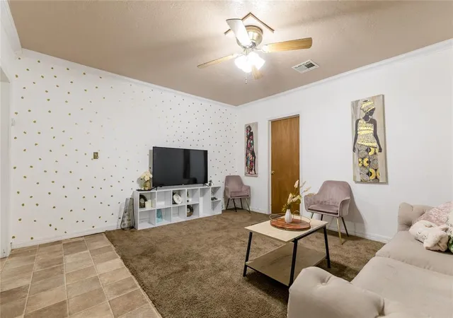 3rd image of 400 N 6th Street, Weatherford, OK 73096 | MLS# 1241102