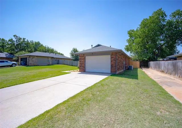 2nd image of 222 W Maple Branch Wy, Mustang, OK 73064 | MLS# 1241110