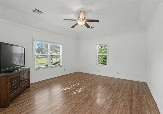 5th image of 207 E Juniper Ln, Mustang, OK 73064 | MLS# 1241116