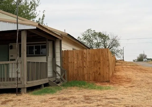 Photo 3 of Single family home for sale at 802 N 7th Street, Sayre, OK 73662 | MLS# 1241131 | Listing updated on 2026-10-02