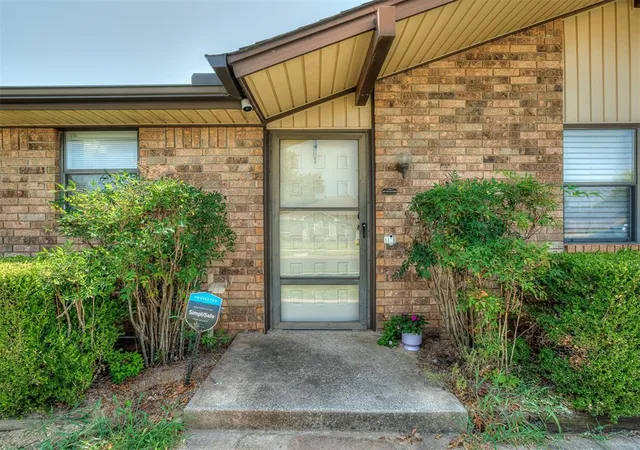 1st image of 2010 Rising Hill Dr, Norman, OK 73071 | MLS# 1241135