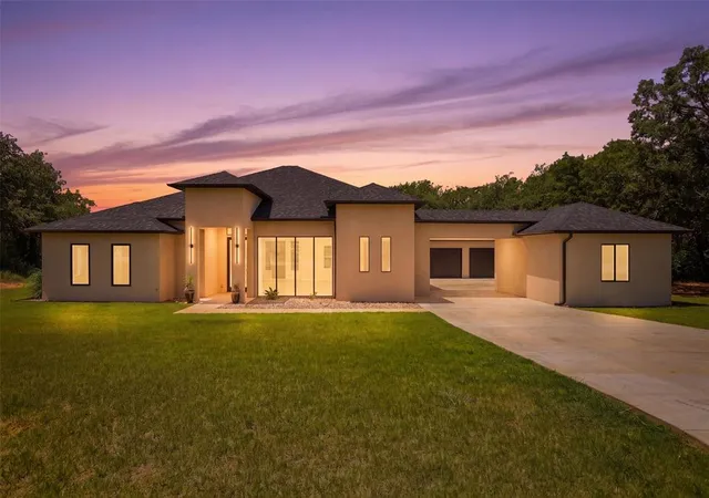 2nd image of 2319 Clubhouse Dr, Blanchard, OK 73010 | MLS# 1241150