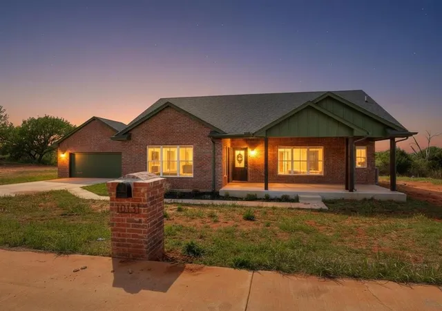 1st image of 10131 S Meadows Ln, Guthrie, OK 73044 | MLS# 1241165