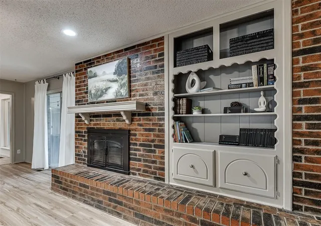 Photo 3 of Sale Pending at 11616 Century Dr, Oklahoma City, OK 73162 | MLS# 1241167 | Listing updated on 2026-08-31