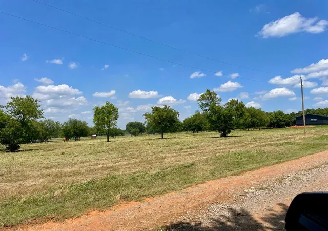 1st image of 28501 N T Rd, Cashion, OK 73016 | MLS# 1241170