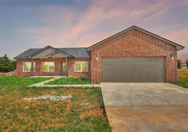 1st image of 10190 S Meadows Ln, Guthrie, OK 73044 | MLS# 1241174