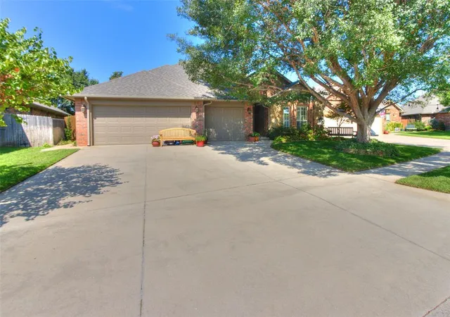 2nd image of 4124 Eden Ct, Norman, OK 73072 | MLS# 1241177