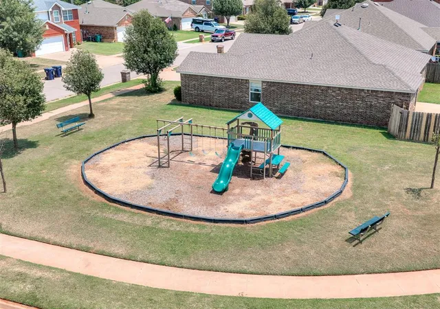 35th image of 11521 Sw 25th St, Yukon, OK 73099 | MLS# 1241178