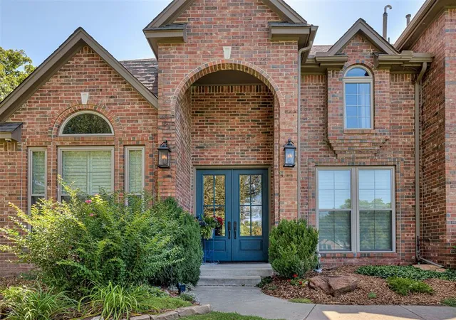 3rd image of 10049 Hidden Hollow Ln, Oklahoma City, OK 73151 | MLS# 1241201