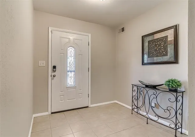 Photo 3 of Single family home for sale at 6416 Braniff Dr, Oklahoma City, OK 73105 | MLS# 1241205 | Listing updated on 2026-09-12