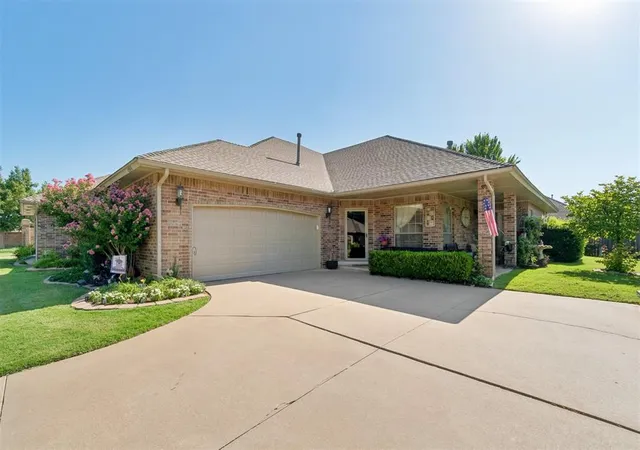 2nd image of 15916 Sonoma Ct, Edmond, OK 73013 | MLS# 1241212