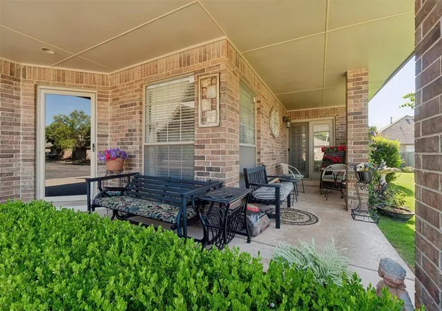 Listing Photo 5 - Condo for sale in building located at 15916 Sonoma Ct, Edmond, OK 73013