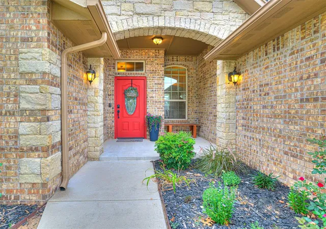 2nd image of 605 Ridge Lake Blvd, Norman, OK 73071 | MLS# 1241213