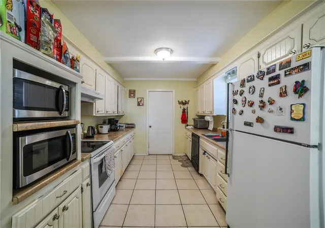 Photo 3 of Single family home for sale at 4932 NW 20th Street, Oklahoma City, OK 73127 | MLS# 1241219 | Listing updated on 2026-09-02
