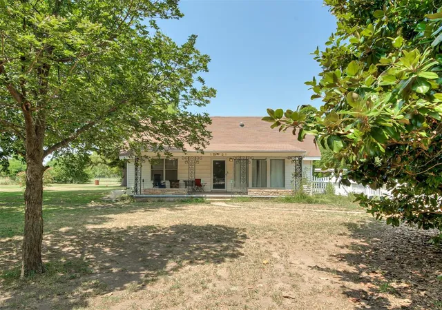1st image of 1721 E Foreman Rd Rd, El Reno, OK 73036 | MLS# 1241220