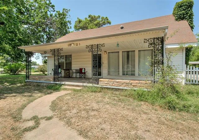 3rd image of 1721 E Foreman Rd Rd, El Reno, OK 73036 | MLS# 1241220