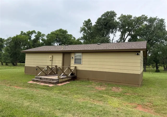 3rd image of 218 Quail Hollow Dr, Blanchard, OK 73010 | MLS# 1241221