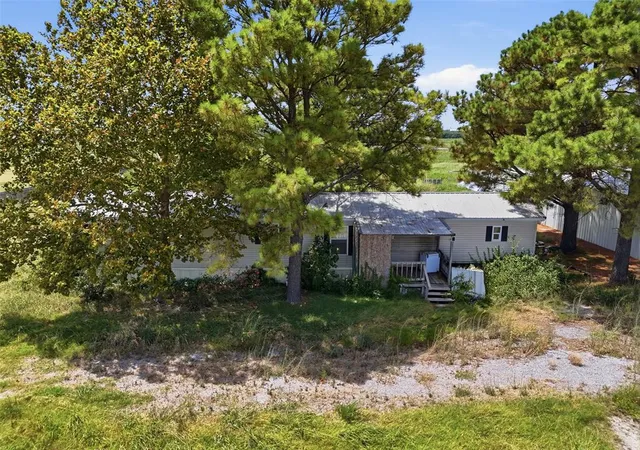 image of 8215 N Meadow Lark Dr, Wynnewood, OK 73098 | MLS# 1241223