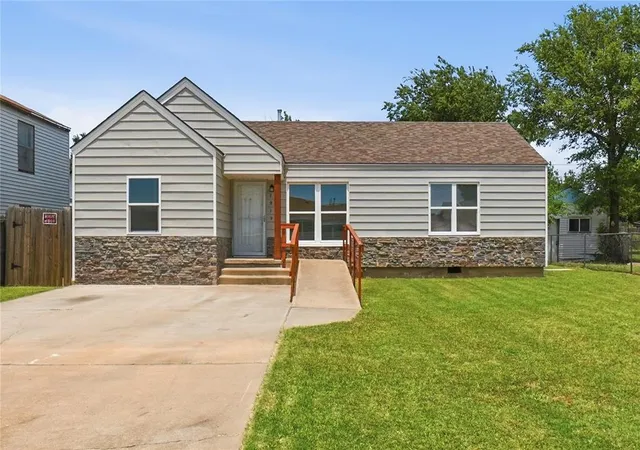 1st image of 1919 Nw Arlington Ave, Lawton, OK 73507 | MLS# 1241236