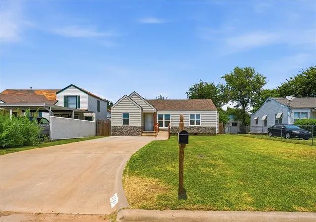 4th image of 1919 Nw Arlington Ave, Lawton, OK 73507 | MLS# 1241236