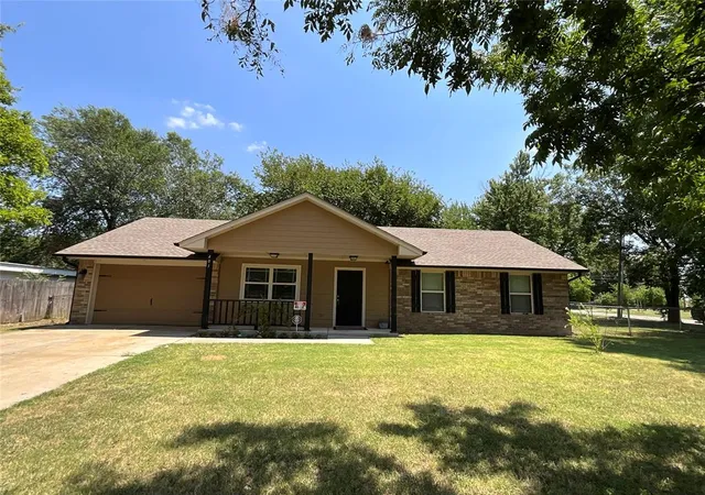 2nd image of 401 N 5th St, Noble, OK 73068 | MLS# 1241238