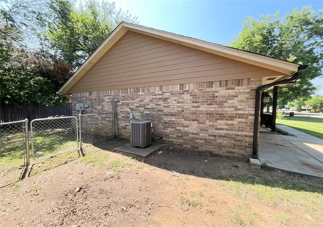 Photo 3 of Sale Pending at 401 N 5th Street, Noble, OK 73068 | MLS# 1241238 | Listing updated on 2026-09-19