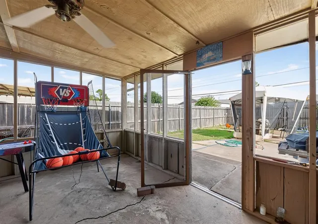 Photo 3 of Single family home for sale at 118 Sumner Dr, Altus, OK 73521 | MLS# 1241242 | Listing updated on 2026-08-18