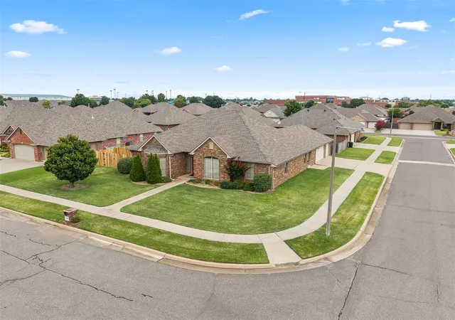 Photo 4 of Single family home for sale at 2001 SW 32nd Street, Oklahoma City, OK 73170 | MLS# 1241260 | Listing updated on 2026-09-05