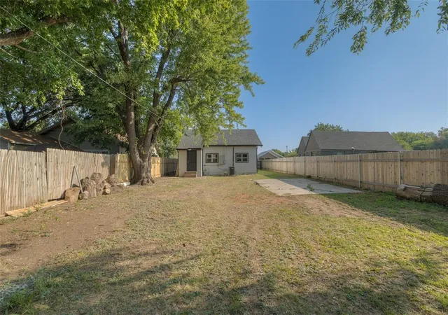 Photo 32 of Single family home for sale at 422 Se 17th Street, Oklahoma City, OK 73129 | MLS# 1241263 | Listing updated on 2026-08-10
