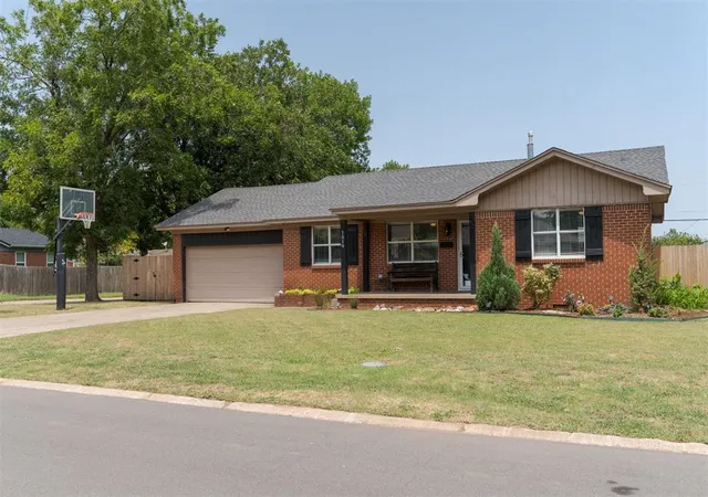 image of 1519 Carlisle Ct, Oklahoma City, OK 73120 | MLS# 1241264