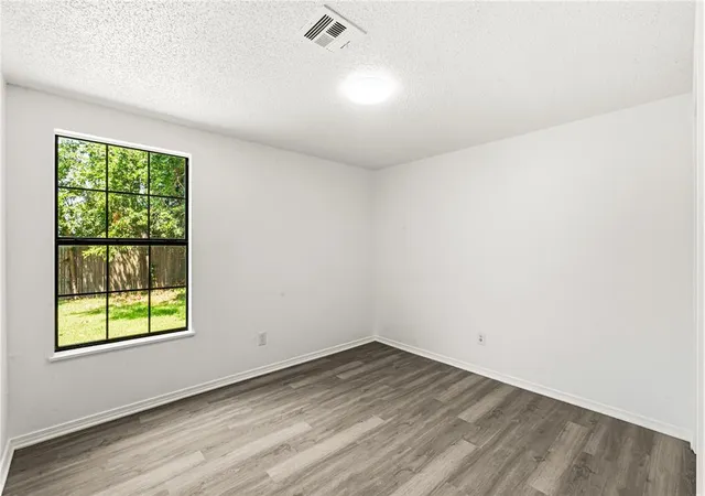 9th image of 229 Windsor Wy, Oklahoma City, OK 73110 | MLS# 1241267