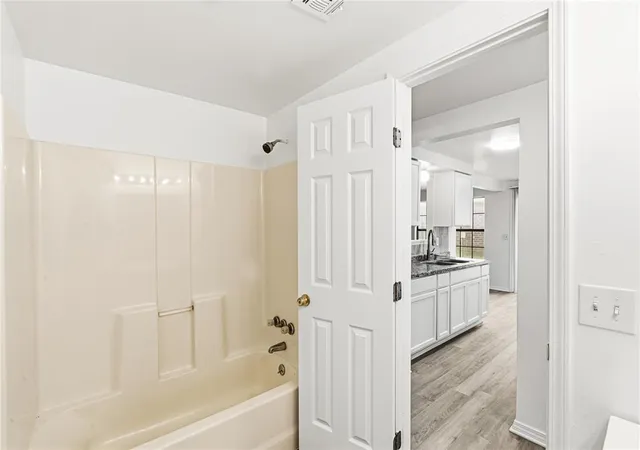 9th image of 231 Windsor Wy, Oklahoma City, OK 73110 | MLS# 1241269