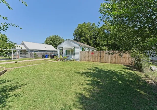 3rd image of 903 E Eufaula St, Norman, OK 73071 | MLS# 1241272