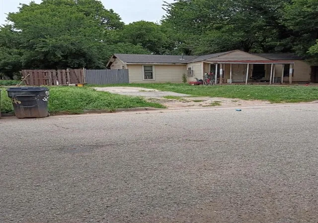 Photo 2 of Single family home for sale at 731 Se 12th Street, Oklahoma City, OK 73129 | MLS# 1241280 | Listing updated on 2026-08-07