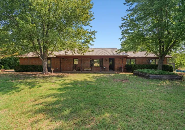 Single family home for sale at 2025 Cherokee Dr, Calumet, OK 73014 | MLS# 1241284