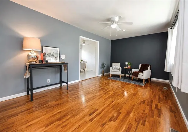 4th image of 2 Shannon Dr, Chickasha, OK 73018 | MLS# 1241292