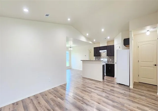 4th image of 14644 Bedrock Ln, Yukon, OK 73099 | MLS# 1241312