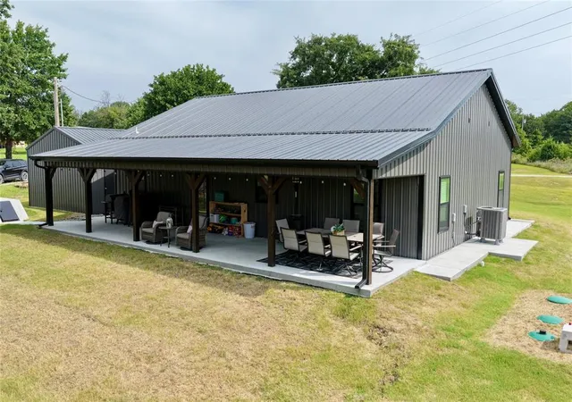 4th image of 430254 E 1146 Rd, Porum, OK 74455 | MLS# 1241313