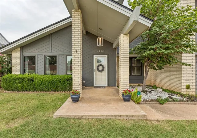 2nd image of 1808 Asbury Pl, Norman, OK 73071 | MLS# 1241320