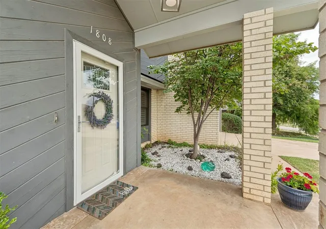 3rd image of 1808 Asbury Pl, Norman, OK 73071 | MLS# 1241320