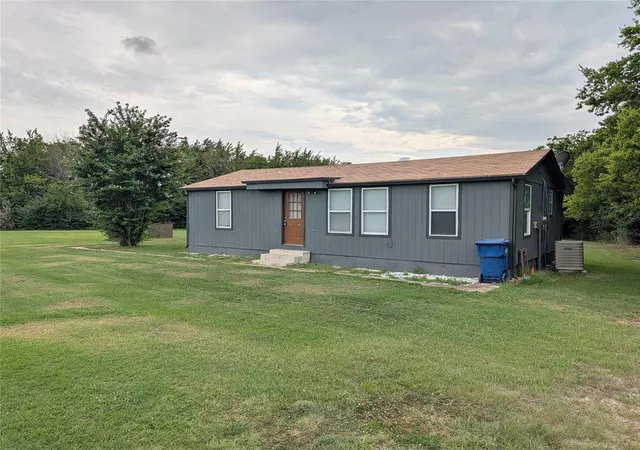 Photo 4 of Single family home for sale at 7400 High Meadow Rd, Noble, OK 73068 | MLS# 1241323 | Listing updated on 2026-09-23