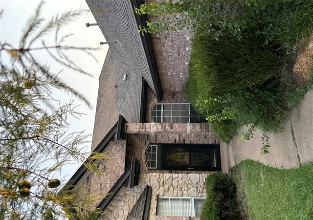 Photo 1 of Single family home for sale at 2009 Del Simmons Dr, Edmond, OK 73003 | MLS# 1241327 | Listing updated on 2026-09-19