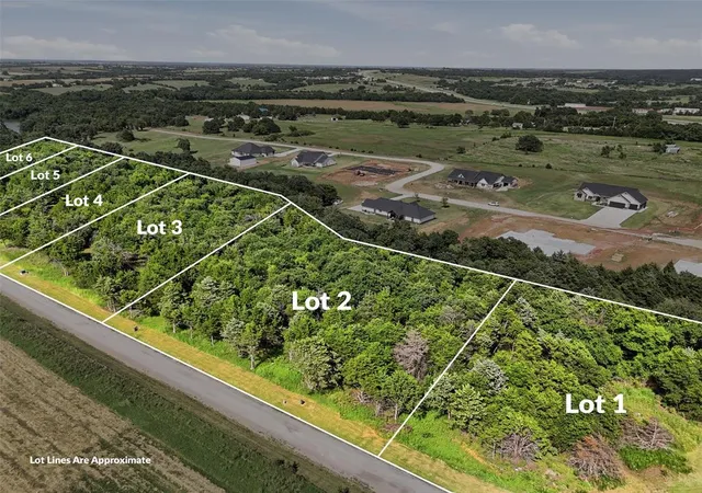 1st image of 900 Creekside Trl #002, Guthrie, OK 73044 | MLS# 1241331