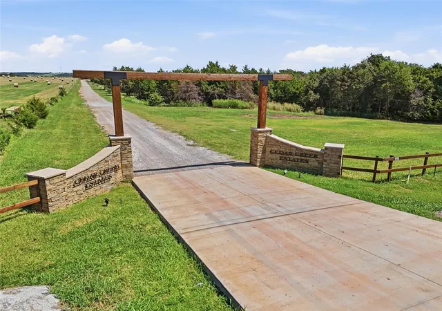 6th image of 940 Creekside Trl #003, Guthrie, OK 73044 | MLS# 1241333