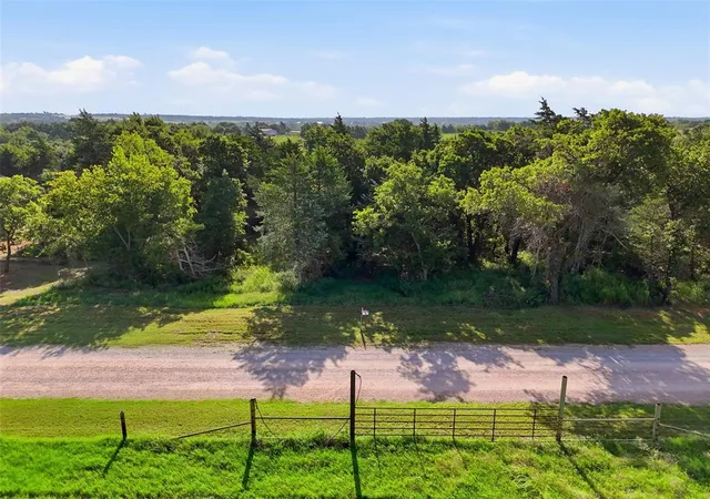 4th image of 1000 Creekside Trl #006, Guthrie, OK 73044 | MLS# 1241342