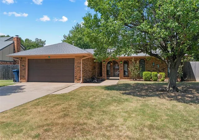 Photo 1 of Sale Pending at 25 Corona Dr, Oklahoma City, OK 73149 | MLS# 1241350 | Listing updated on 2026-08-25